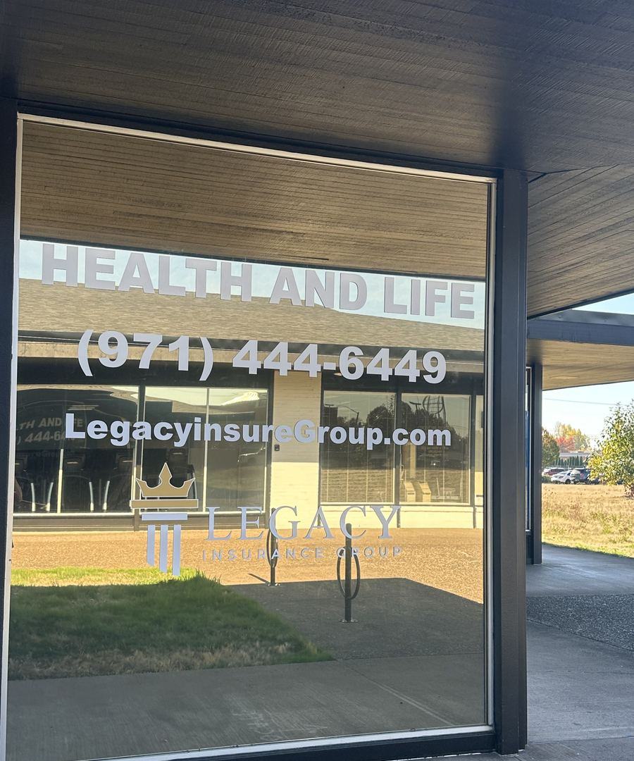 Ventana de la oficina de Legacy Insurance Group en Woodburn: Health and Life, (971) 444-6449